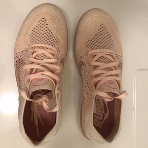 Nike Free RN Flyknit.